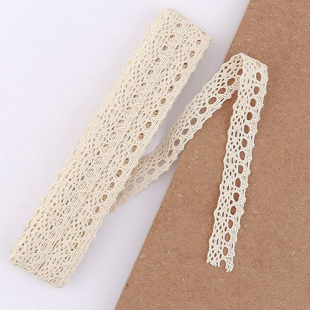 5mt cotton crochet lace vintage trimming (455)