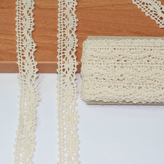5mt cotton crochet lace vintage trimming (4726)