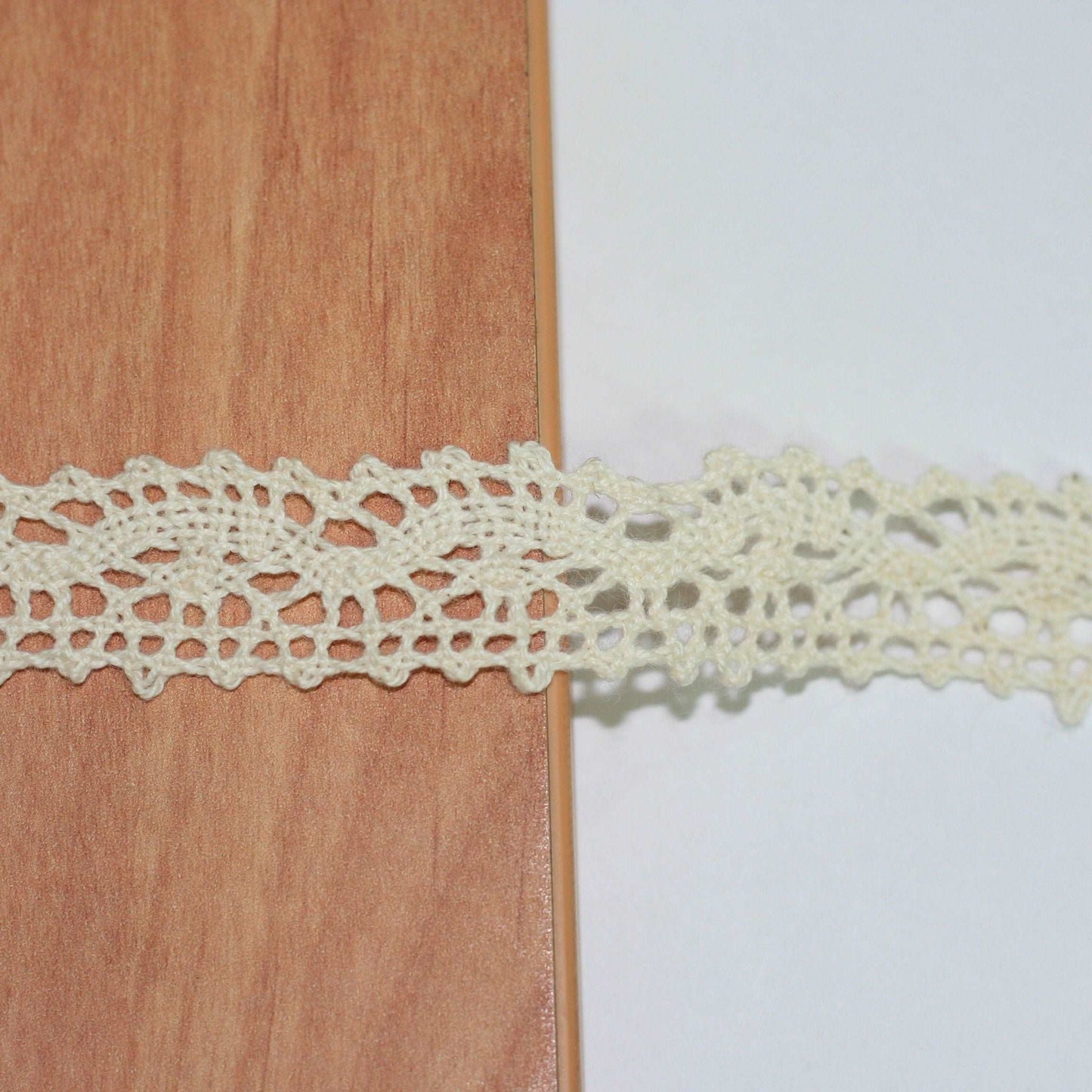 5mt cotton crochet lace vintage trimming (4726)