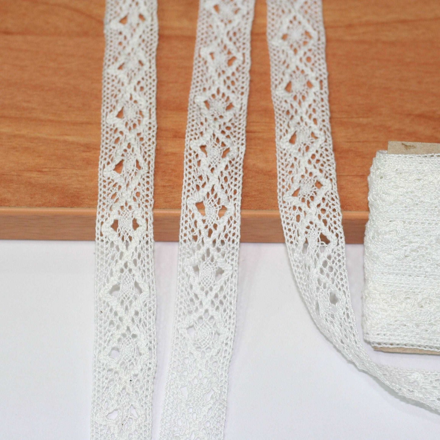 cotton crochet lace trimming - 5 mt (729)