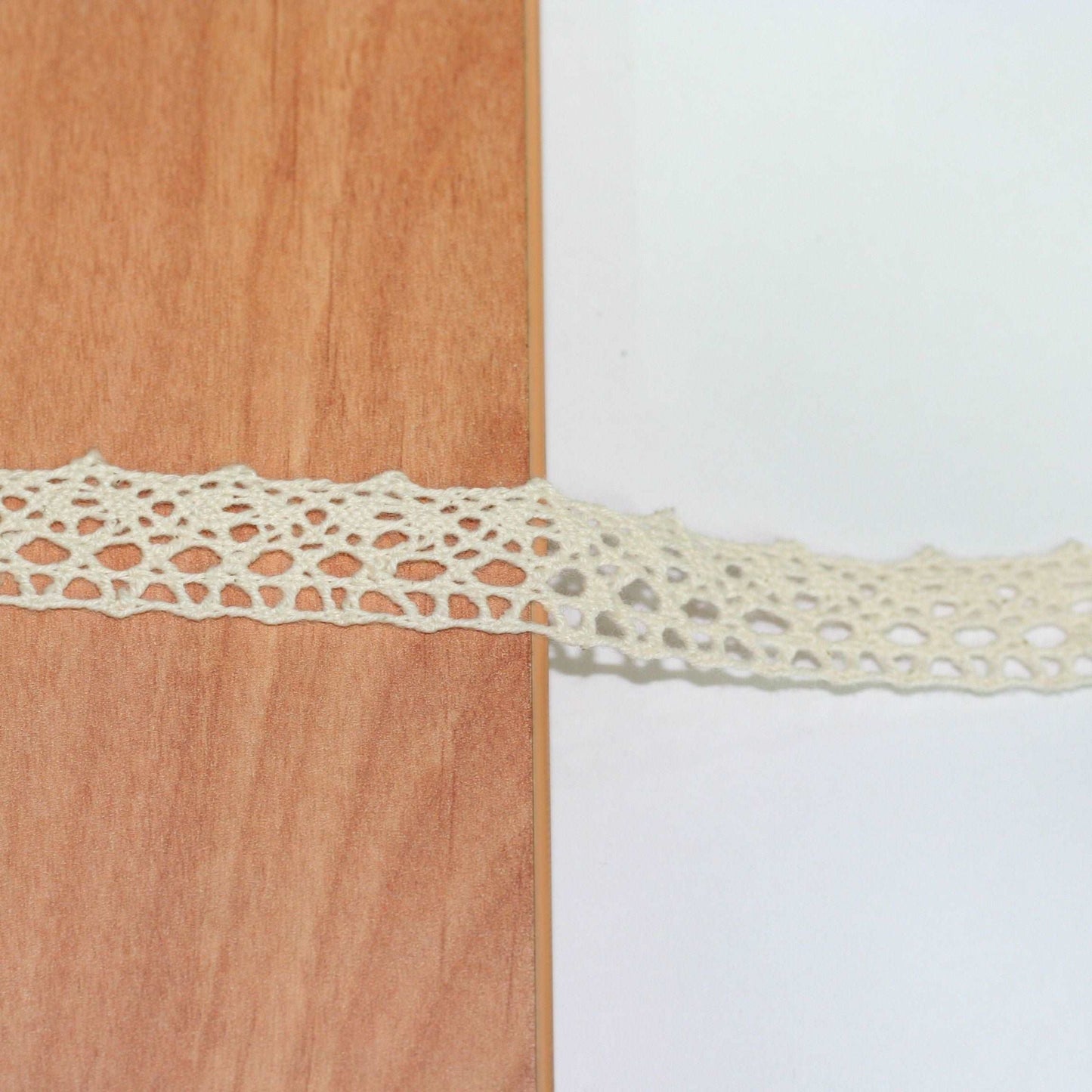 cotton crochet lace trimming - 5 mt (457)