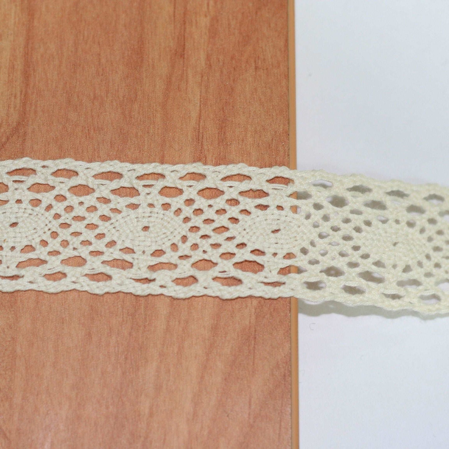 5mt cotton crochet lace vintage trimming (9533)