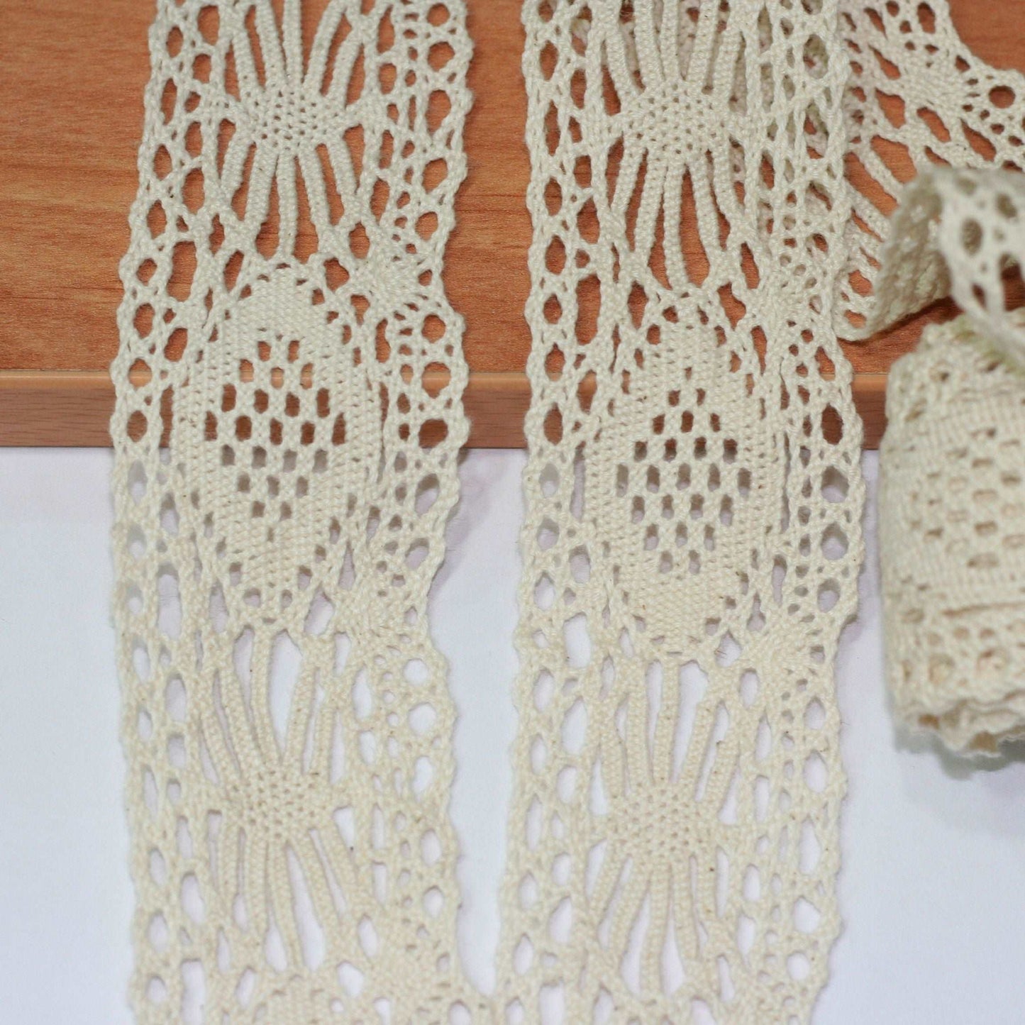 5mt cotton crochet lace vintage trimming (614)