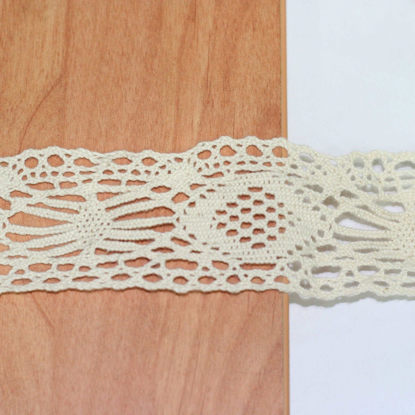 5mt cotton crochet lace vintage trimming (614)