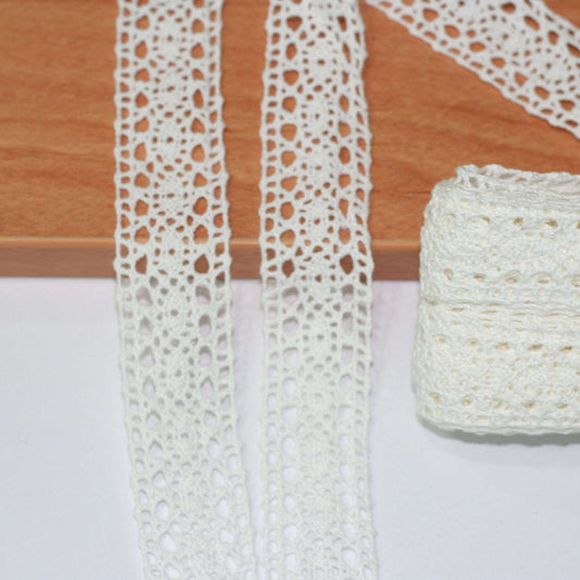 5mt cotton crochet off-white lace vintage trimming (34514)