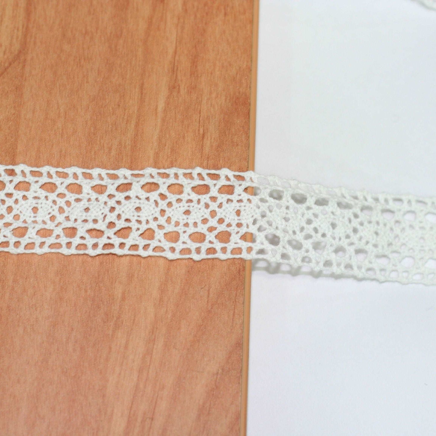 5mt cotton crochet off-white lace vintage trimming (34514)
