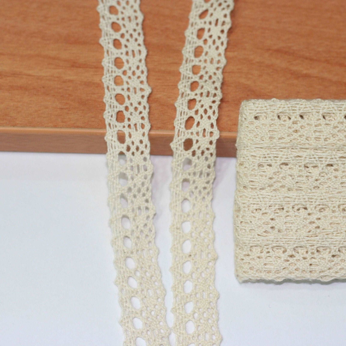 5mt cotton crochet lace vintage trimming (455)