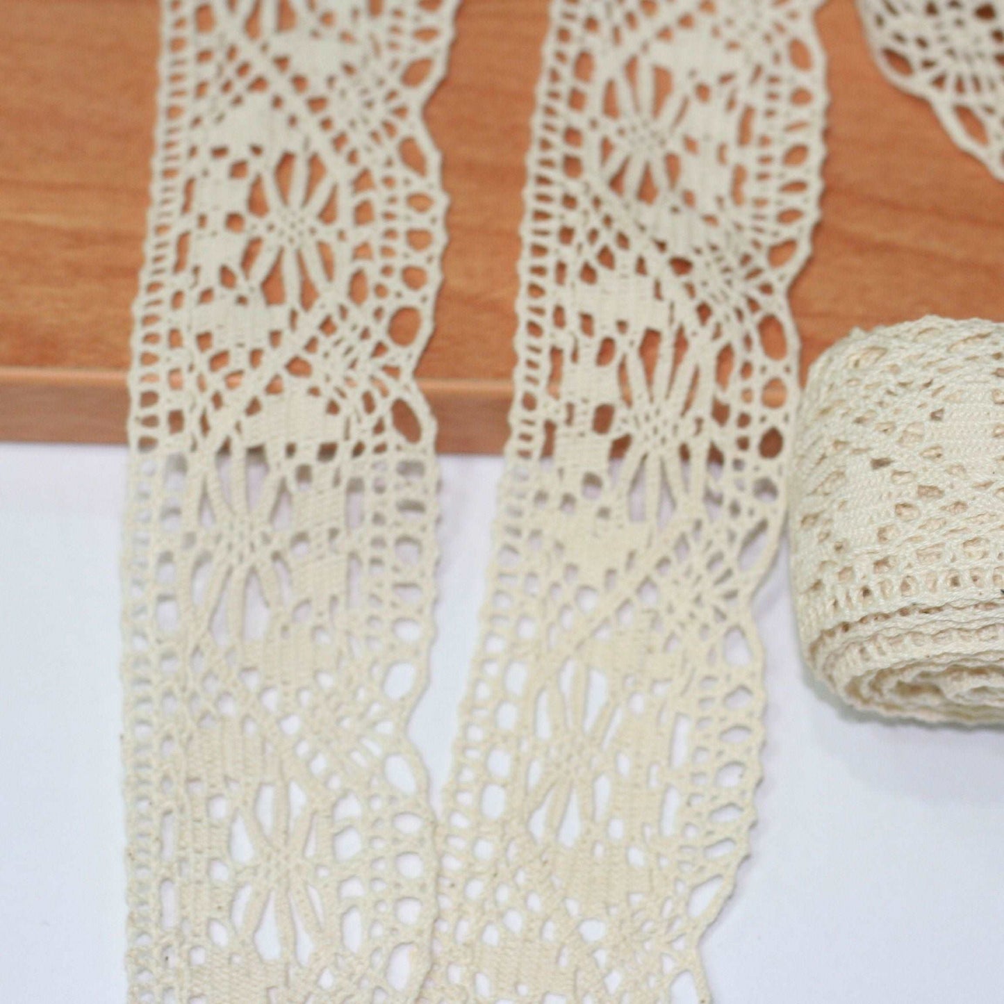 5mt cotton crochet lace vintage trimming (470)