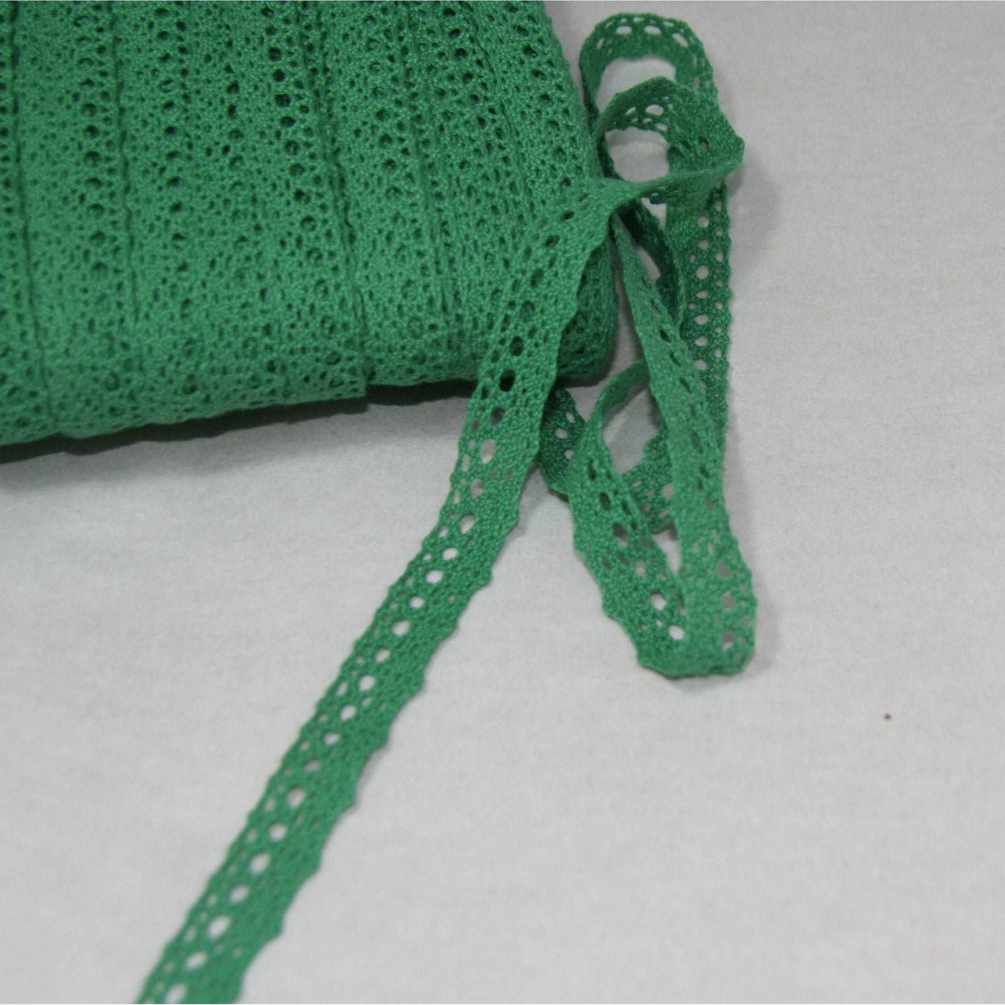cotton crochet green lace trimming -5 mt (34519)