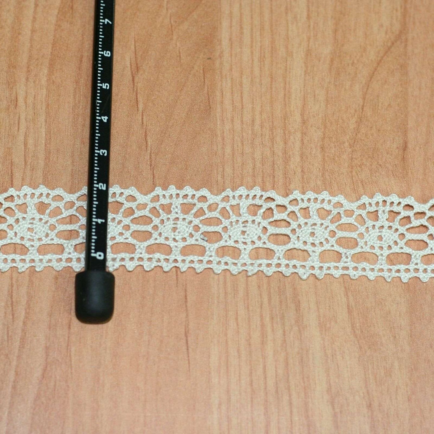 5mt cotton crochet lace vintage trimming (p153)