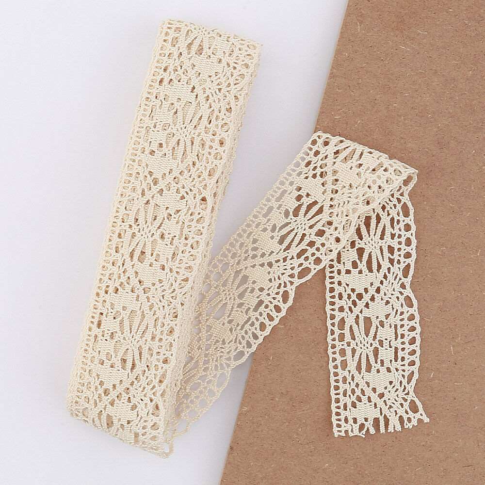 5mt cotton crochet lace vintage trimming (470)