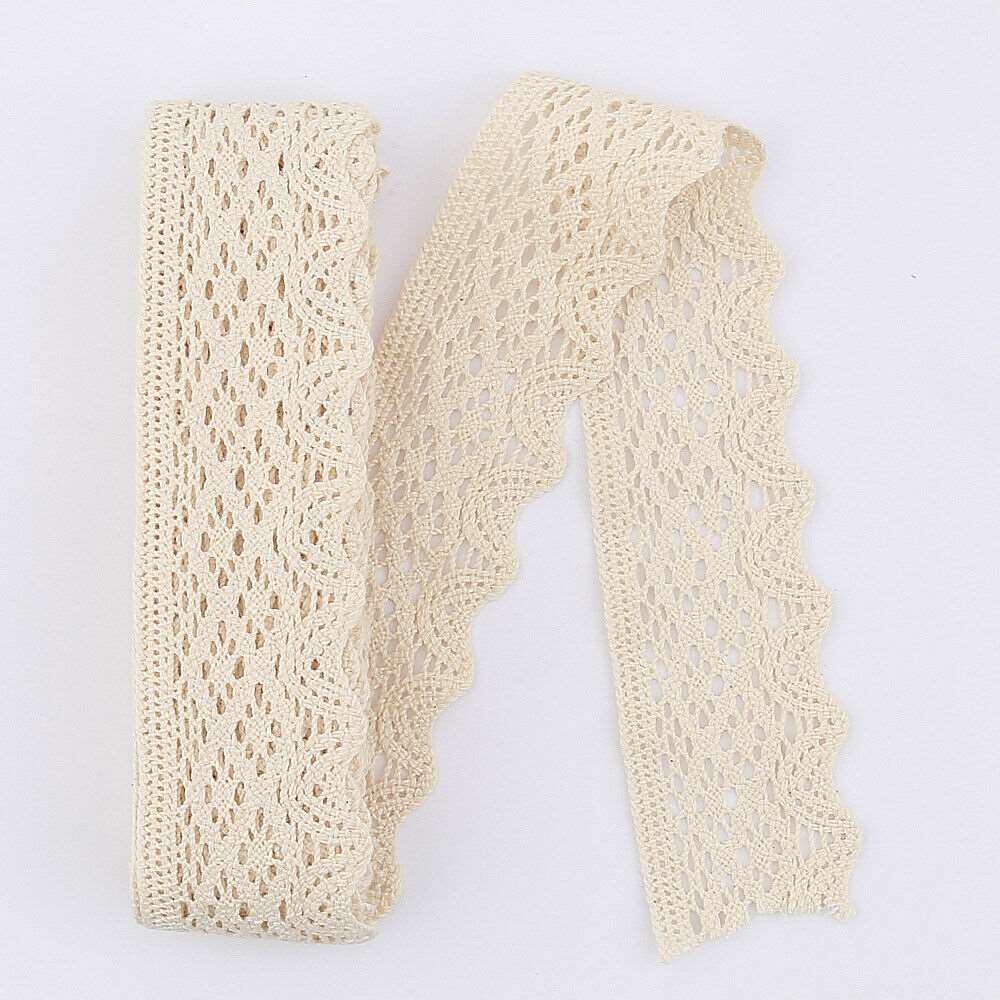 5mt cotton crochet lace vintage trimming (333)