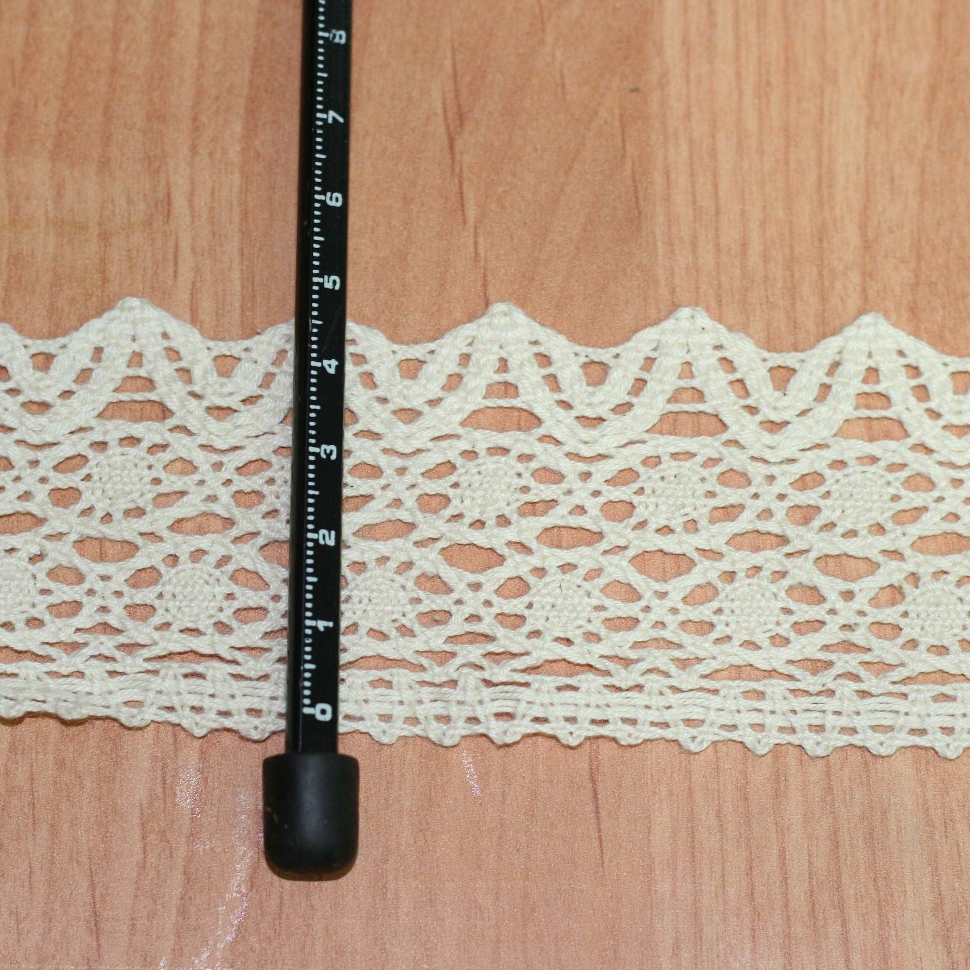 5mt cotton crochet lace vintage trimming (5243)