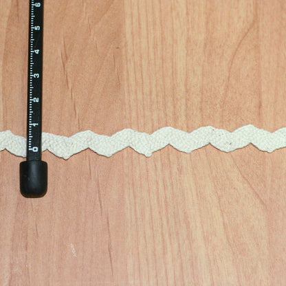 cotton crochet lace trimming - 5mt (401)