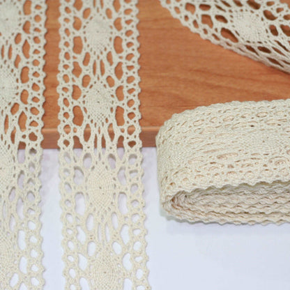 5mt cotton crochet lace vintage trimming (421-2)