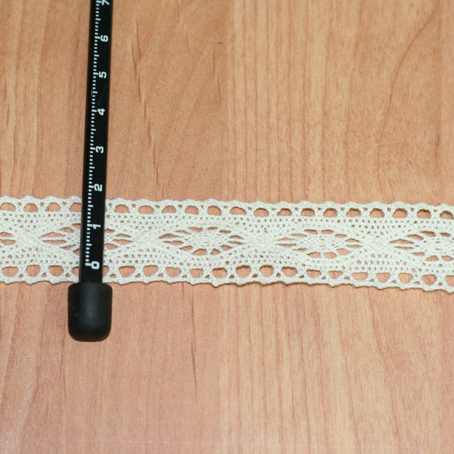 5mt cotton crochet lace vintage trimming (615)