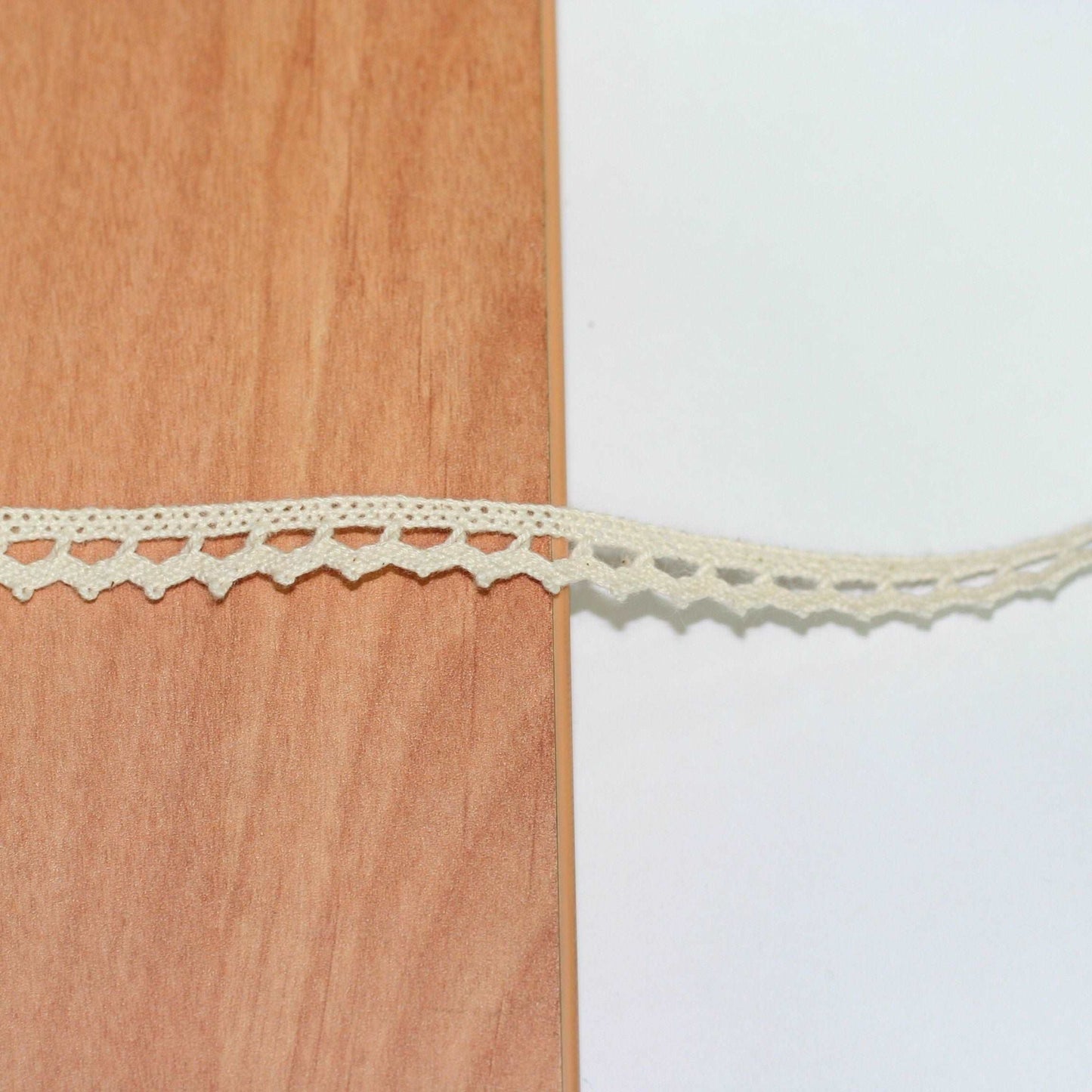 cotton crochet lace trimming - 5 mt (400)