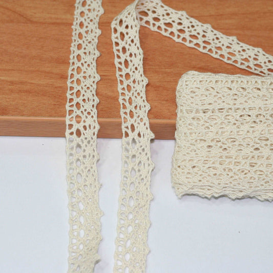 cotton crochet lace trimming - 5 mt (457)