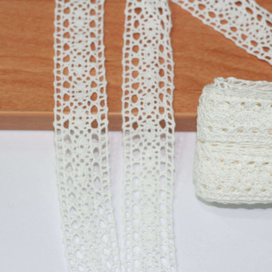 5mt cotton crochet off-white lace vintage trimming (34514)