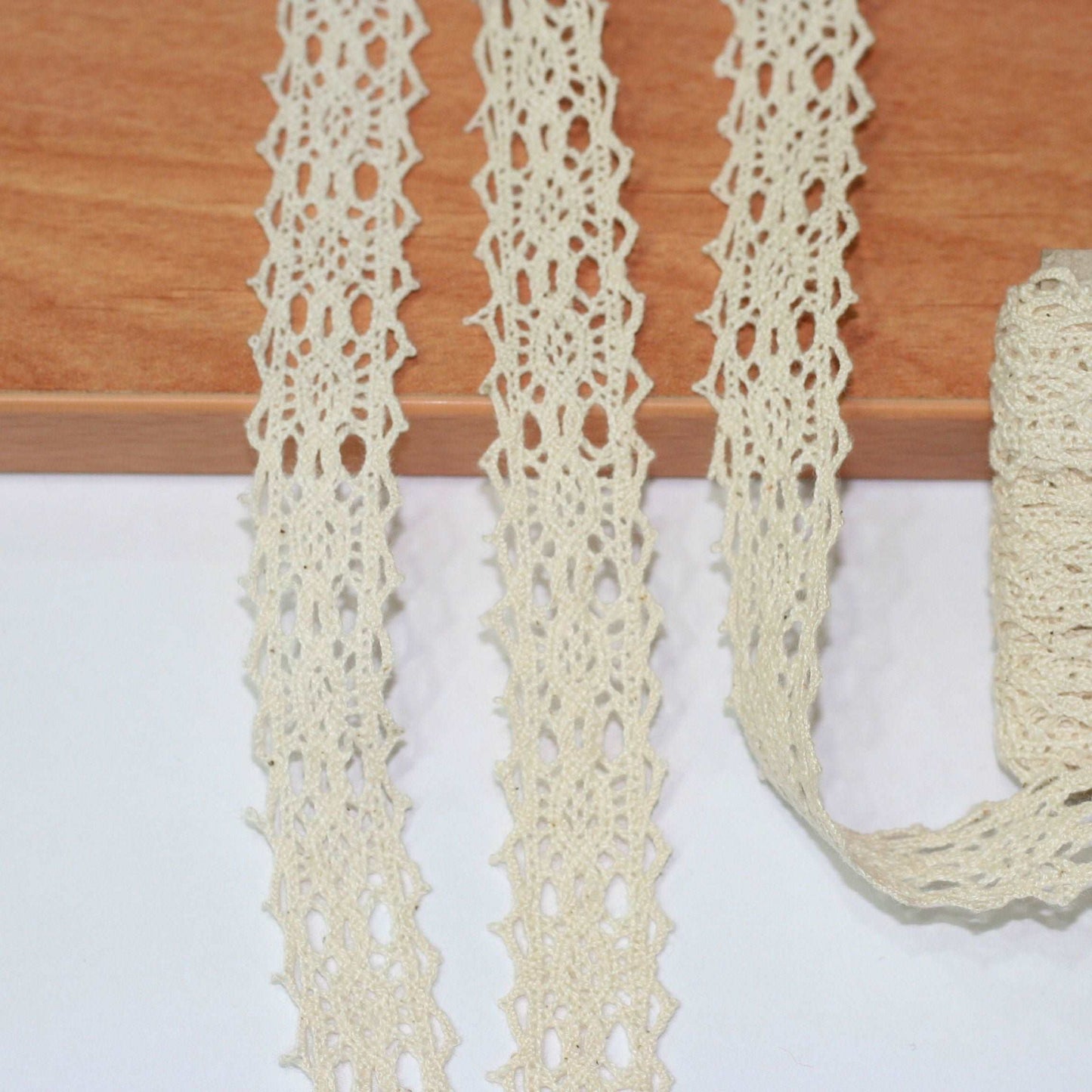 5mt cotton crochet lace vintage trimming (778)