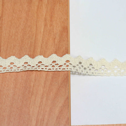 5mt cotton crochet lace vintage trimming (420)