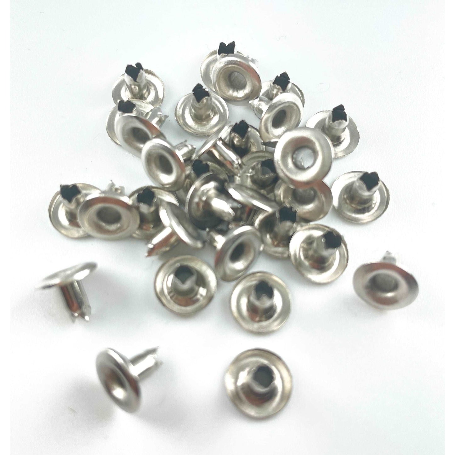 9.5mm single crystal capped single sided rivets - 100 sets