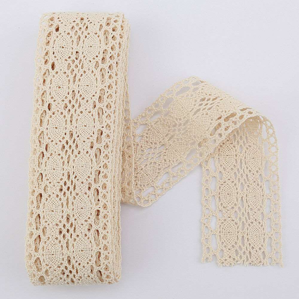 5mt cotton crochet lace vintage trimming (557)